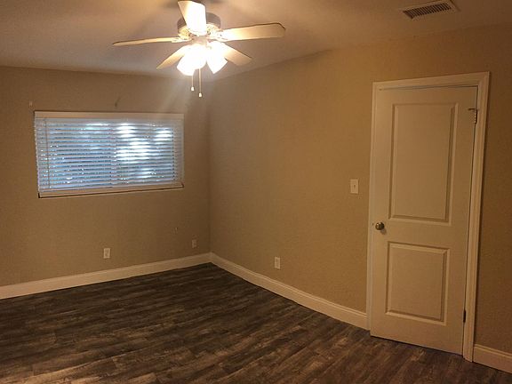 4th image of 200 E Lucerne Cir APT 17