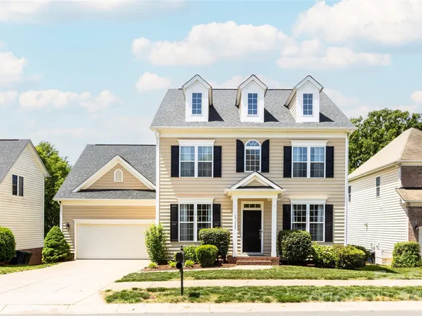 17233 Knoxwood Dr, Huntersville, NC 28078
