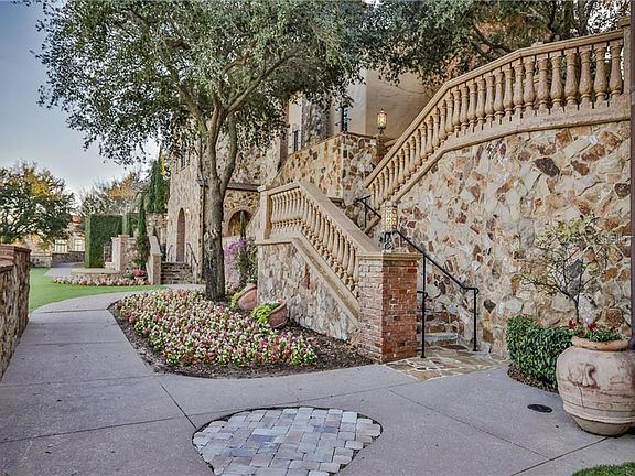 4th image of 15239 Pendio Dr
