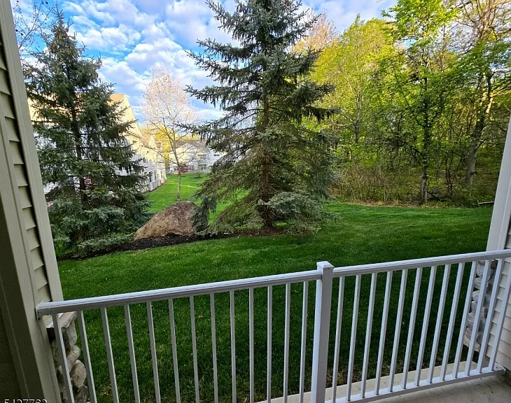706 Brook Hollow Dr — Photo 13