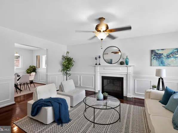 3164 Patrick Henry Dr, Falls Church, VA 22044