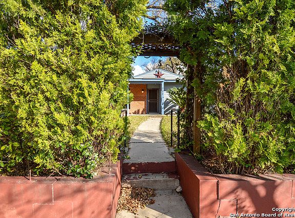 4th image of 302 Westmoreland Dr
