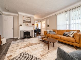 3722 Bainbridge Rd, Cleveland Heights, OH 44118