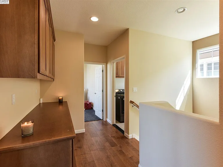 211 Kingfisher Ave — Photo 18