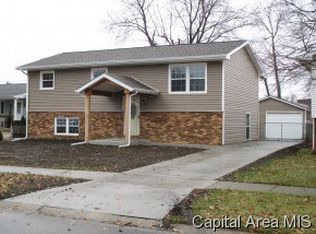 2112 Skipton Rd, Springfield, IL 62702