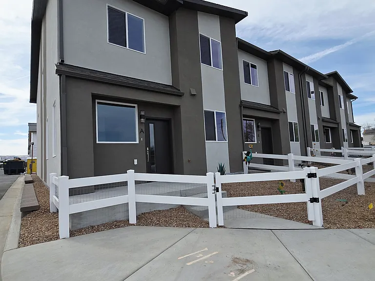 2786 Caspian Way #A — Photo 8