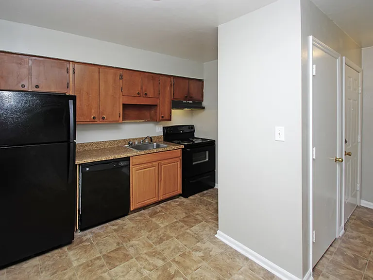 3836 Panorama Ave NW — Photo 2