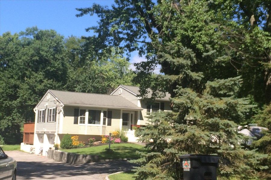 2nd image of 78 Lake Walton Rd