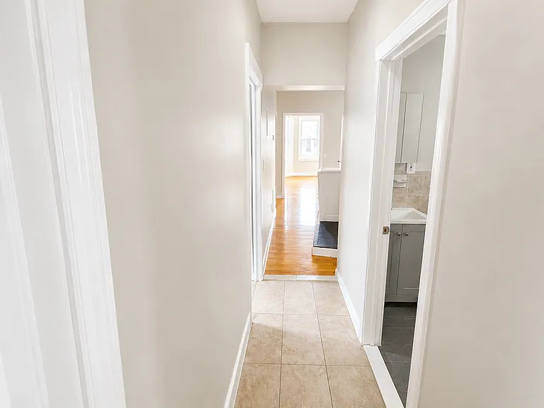 658 S 19th St #2 — Photo 1