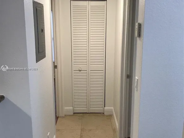 1601 Windorah Way APT B, West Palm Beach, FL 33411