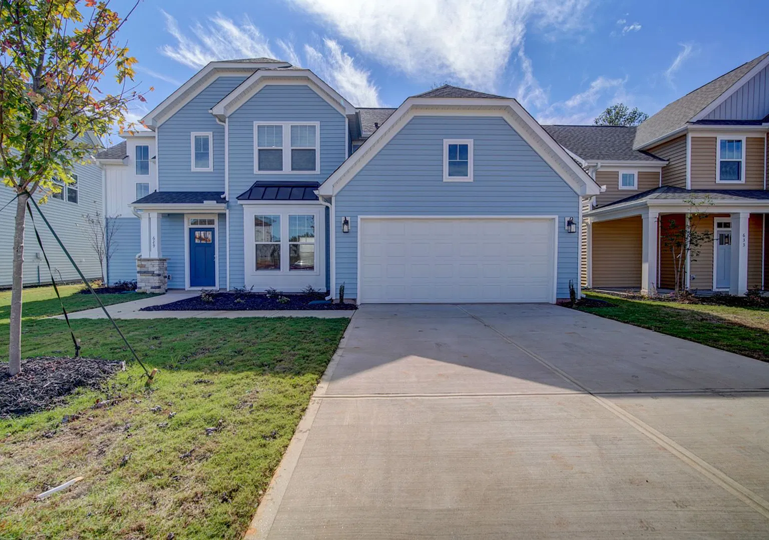 Gorgeous 4 BR, 3BA, Home with Loft, and 2 Car Garage — Photo 2