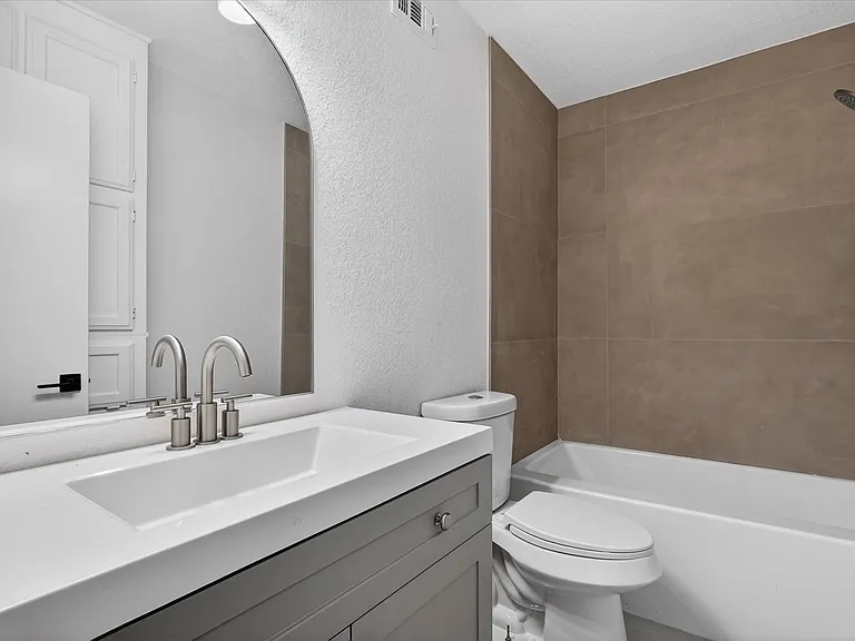 3041 W Sycamore Cir #3045 — Photo 17