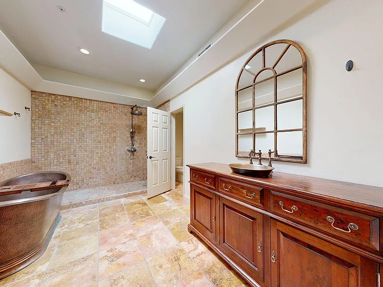 8100 E Camelback Rd #39 — Photo 21