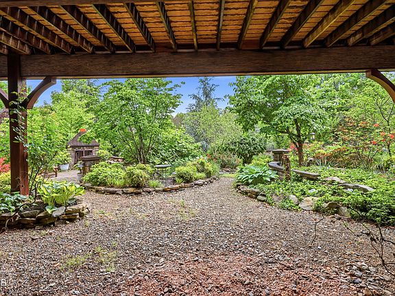 54th image of 1319 Licklog Hollow Rd