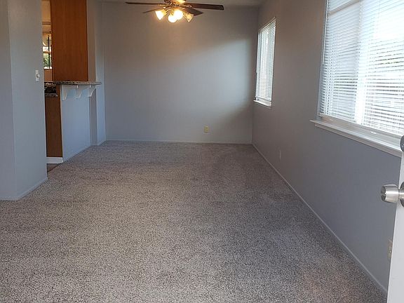 2nd image of 2874 Malabar Ave