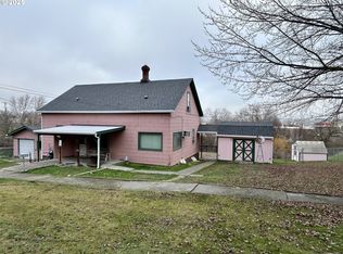 823 W 8th St, The Dalles, OR