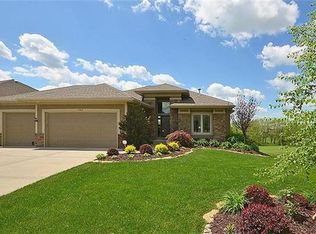 17814 Greyhawke Ridge Dr, Smithville, MO 64089