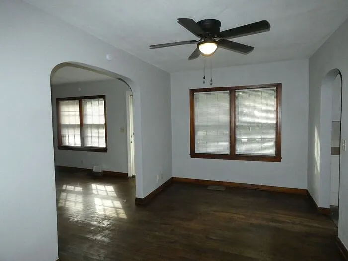 4701 NW Green Hills Rd — Photo 6