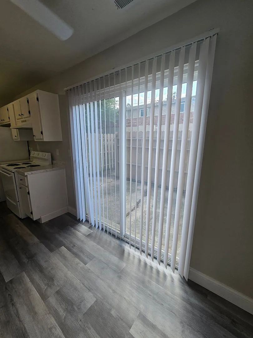 3223 Town and Country Apartments — Photo 2