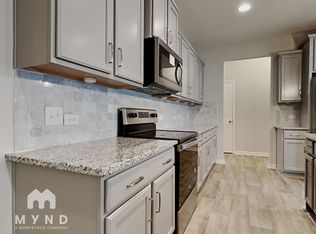 8645 River Ridge Dr, Charlotte, NC 28213