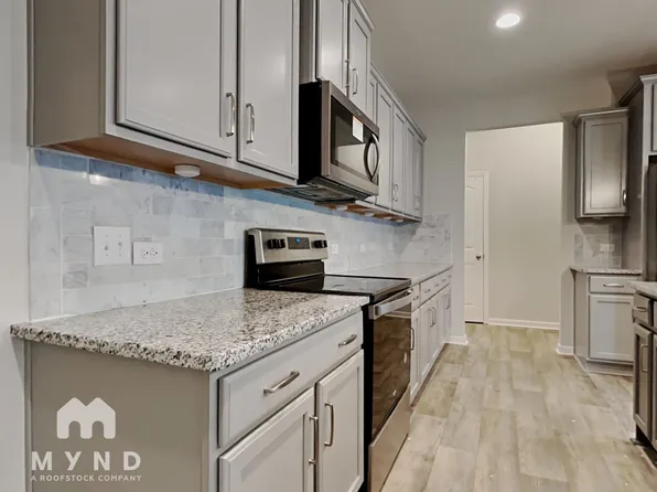 8645 River Ridge Dr, Charlotte, NC 28213