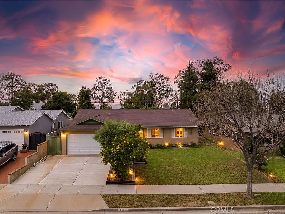 1st image of 1040 Sapphire Ln