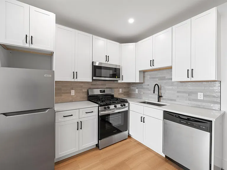 337 Johnston Ave #604 — Photo 4