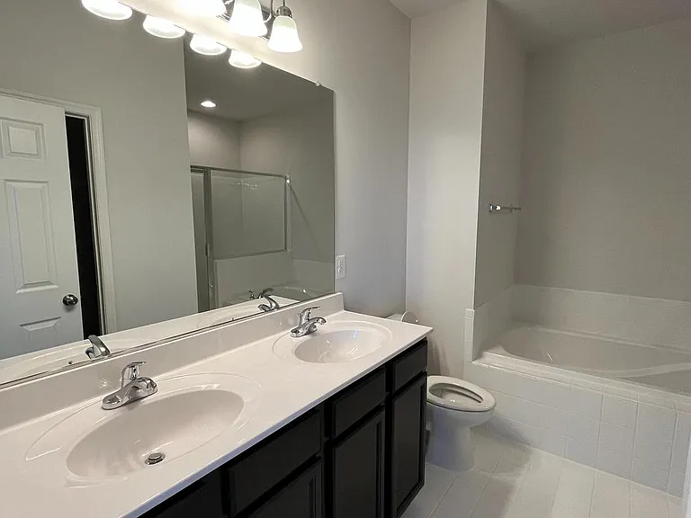 127 Lindy Way — Photo 9