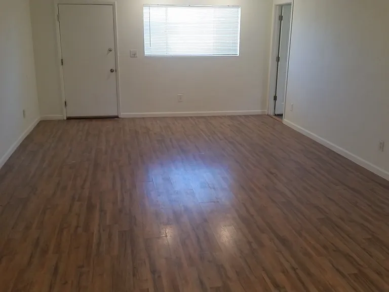 6517 E Duke Dr — Photo 11