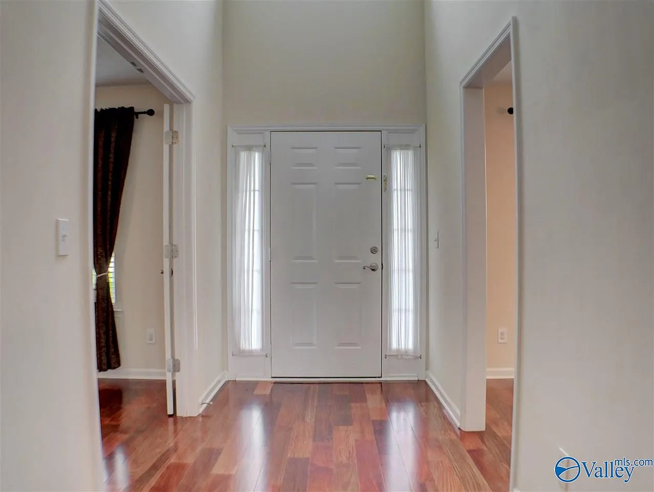 5 bed, 3.0 bath, 2952 sqft, $2,650 — Photo 2