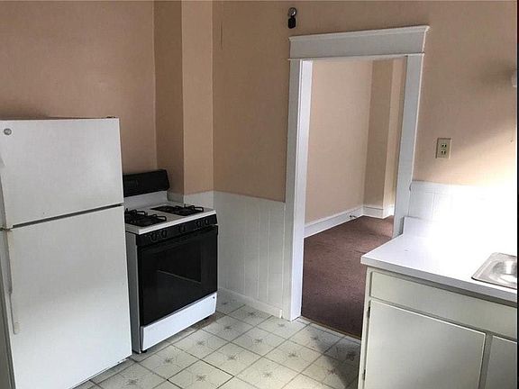 2nd image of 141 E 30th St #12