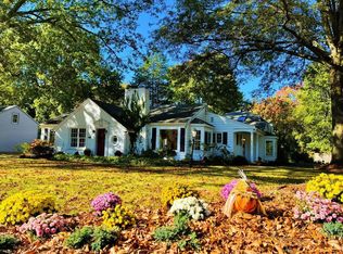 156 Sand Run Rd, Akron, OH 44313