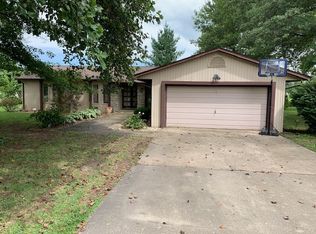 10 Edgewood Dr, Vincennes, IN 47591