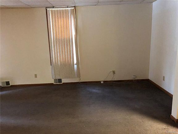 4th image of 324 Leroy Ave