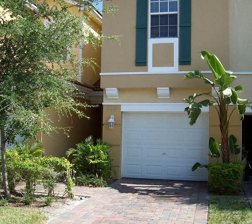 1st image of 909 Pipers Cay Dr