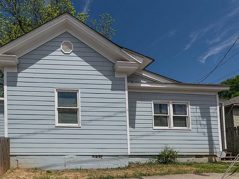 850 Fulton Ter SE — Photo 1