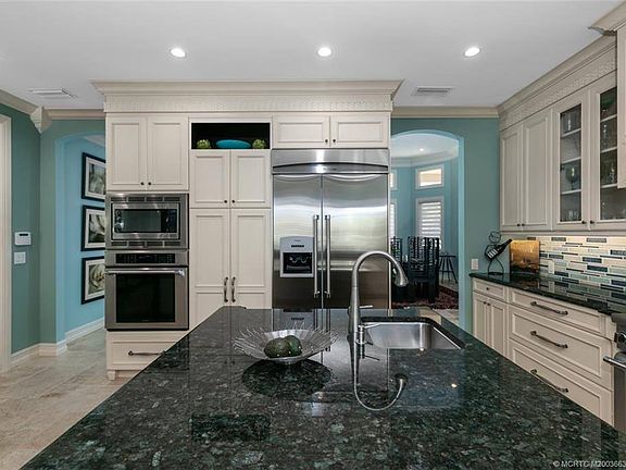 5th image of 1753 SW Thornberry Cir