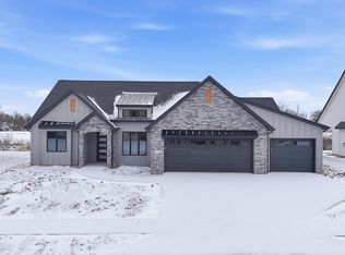 650 Grantham Psge, Fort Wayne, IN 46845