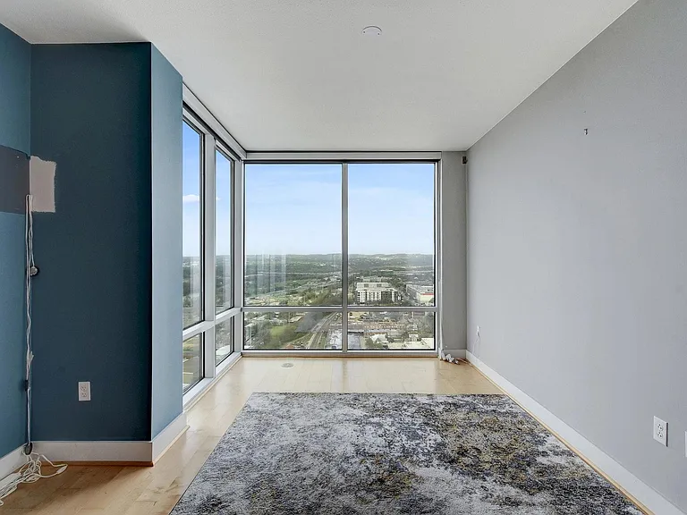 300 Bowie St — Photo 10