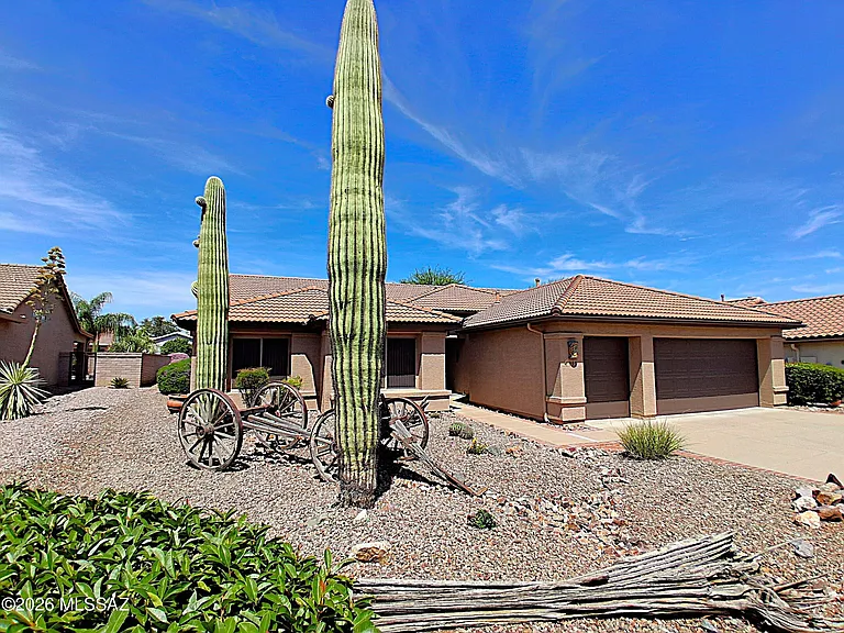 995 N Western Sunset Dr — Photo 2