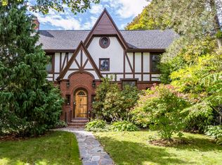 1950 Connaught Ave, Halifax, NS B3H 4E1