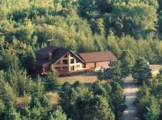 18129 E Sioux Vista Dr, Jordan, MN 55352