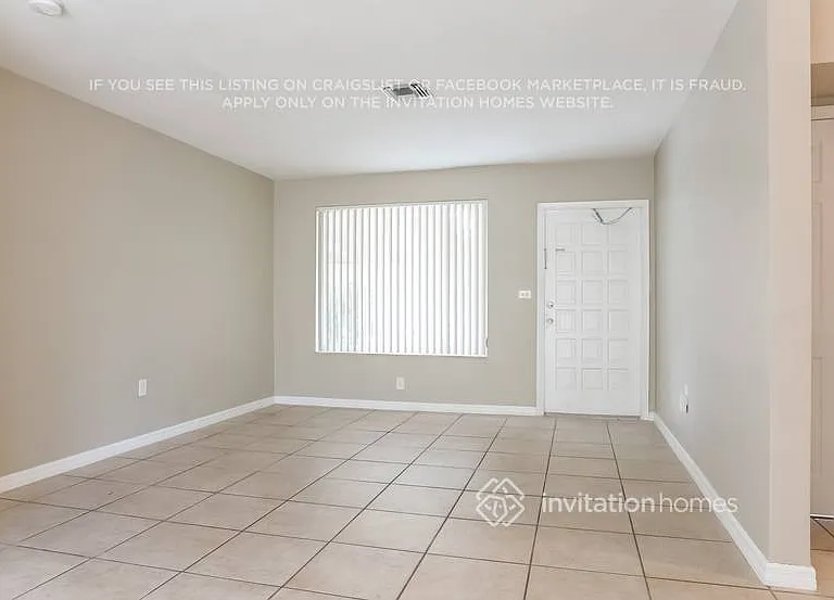 10030 SW 85th St — Photo 2