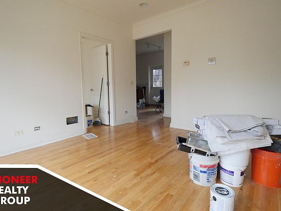 5th image of 3240 W Leland Ave #1WW