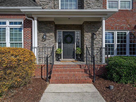 4th image of 240 Cahaba Oaks Trl