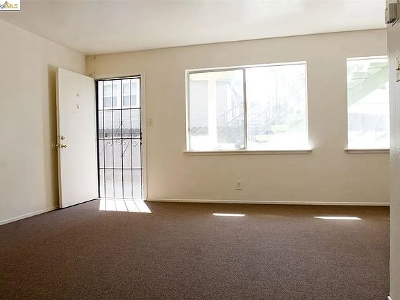2nd image of 2811 Nicol Ave APT 3
