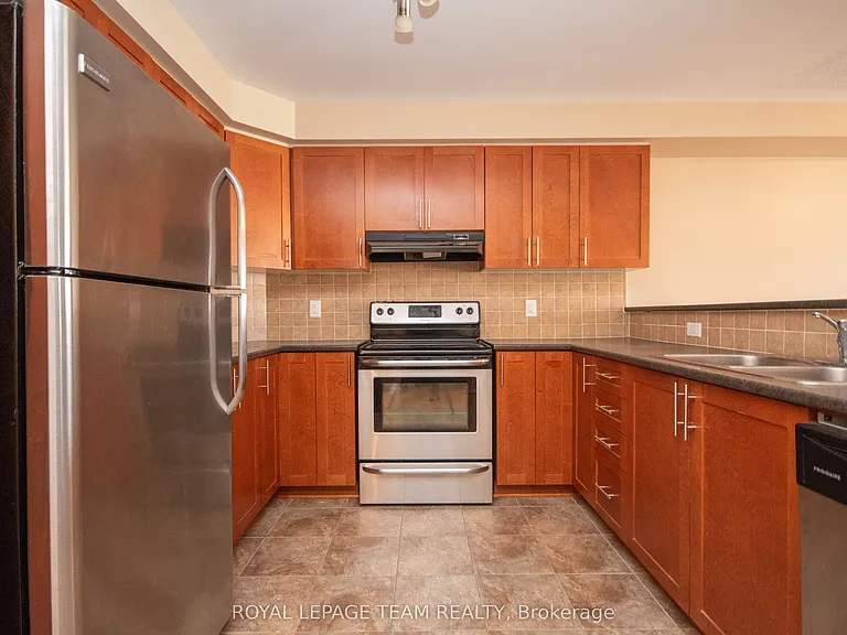 304 Citiplace Dr — Photo 9
