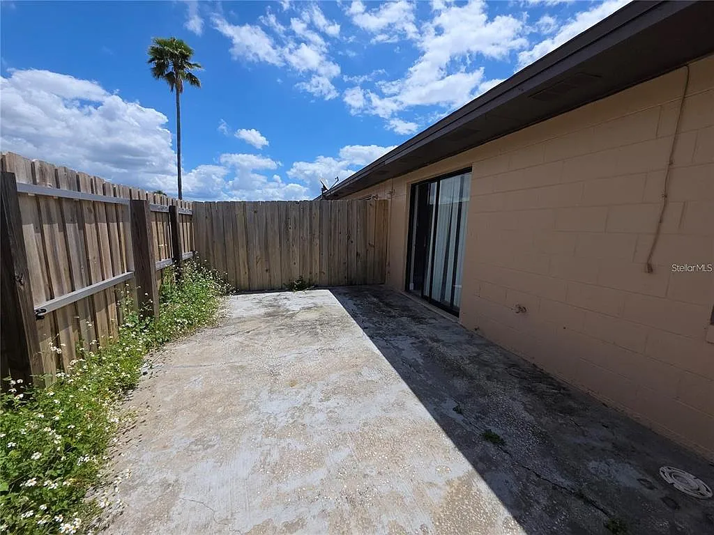 2 bed, 2.0 bath, 991 sqft, $1,500 — Photo 3
