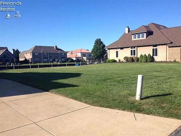 3rd image of 709 Windward Cir
