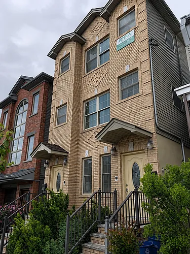106 Irving St #2 Photo 1